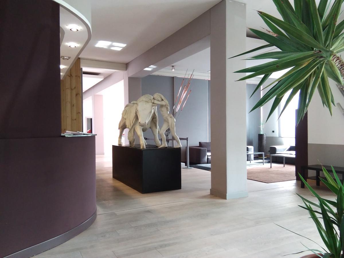 Hotel Cavalieri ピネローロ エクステリア 写真
