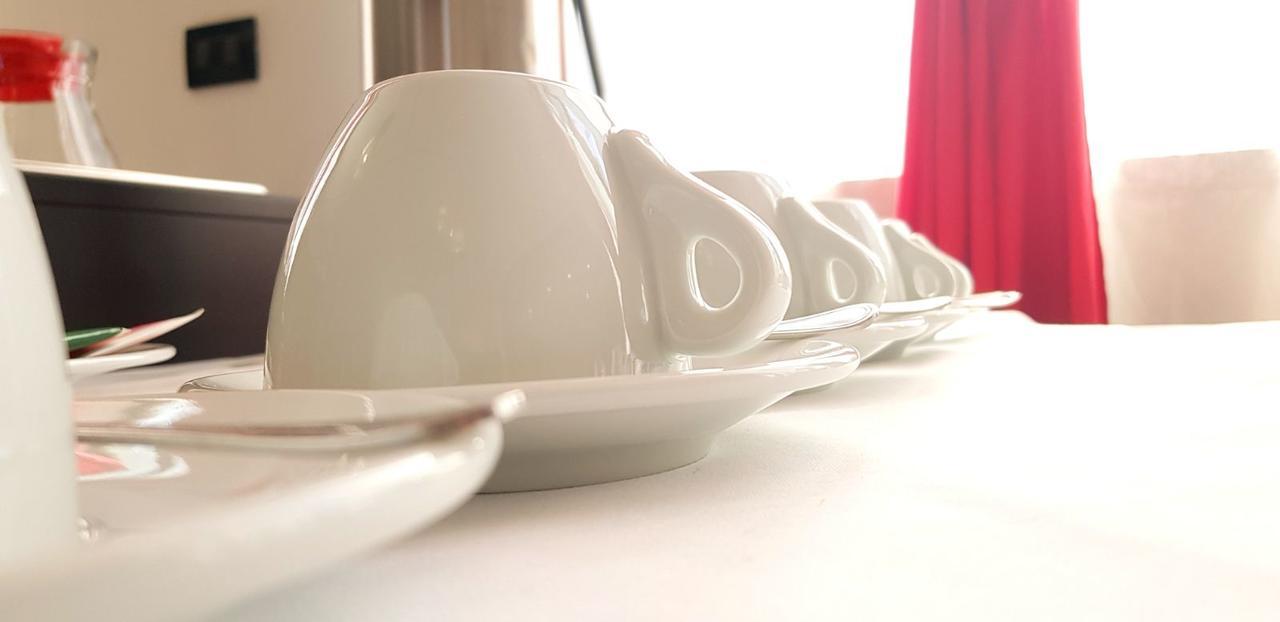 Hotel Cavalieri ピネローロ エクステリア 写真